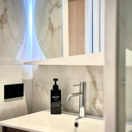 The Penthouse Atic *